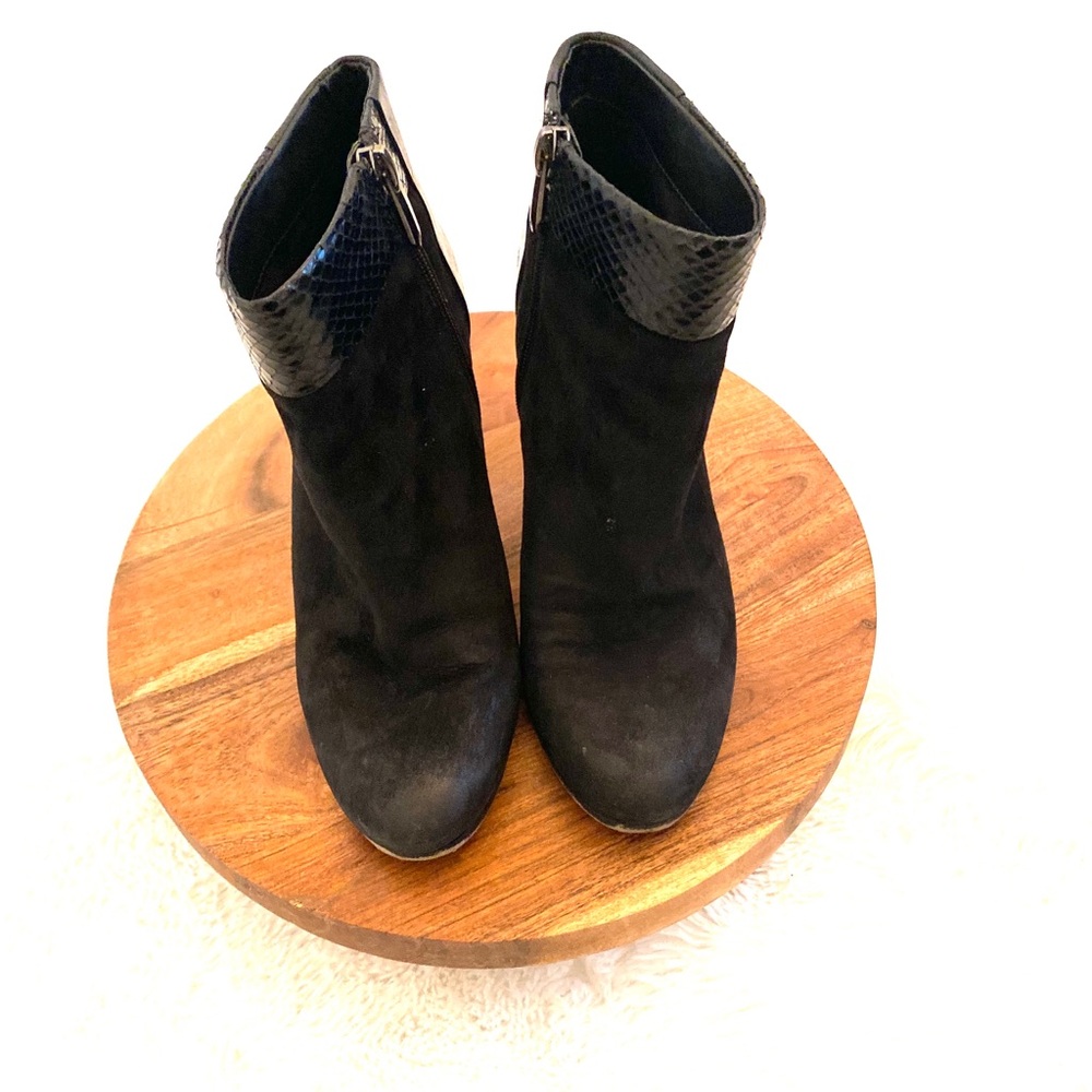 SAM EDELMAN Ankle Suede Boots